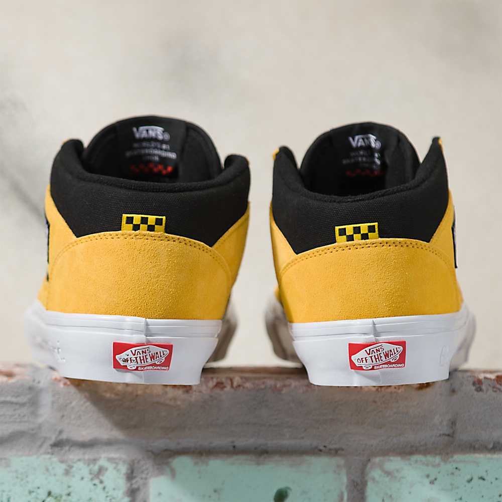 Tenis Skate Vans X Bruce Lee Skate Half Cab Mujer Negras/Amarillo | BWF217085