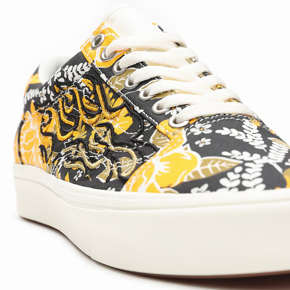 Tenis Vans Flame Embroidery ComfyCush Old Skool Hombre Negras/Amarillo | NSP324096